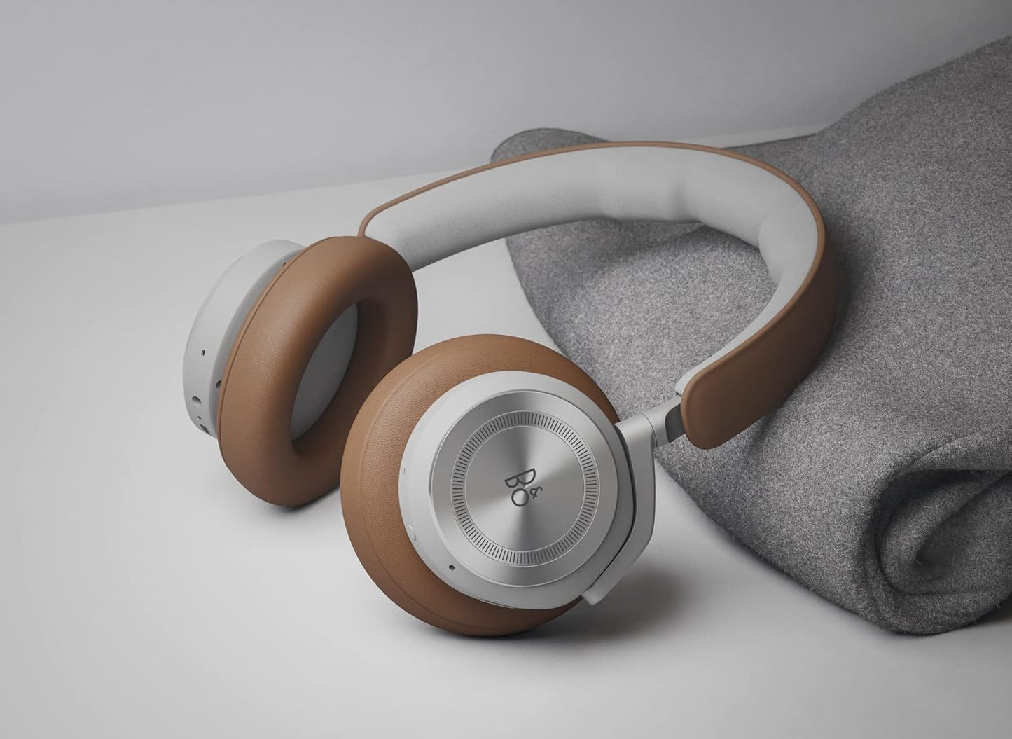 Bang & Olufsen Beoplay HX – Premium Over-Ear Wireless Bluetooth Headphones, Active Noise Cancelling, 40 Hours Battery, 6 Microphones, Headset for Work with Carrying case - Timber