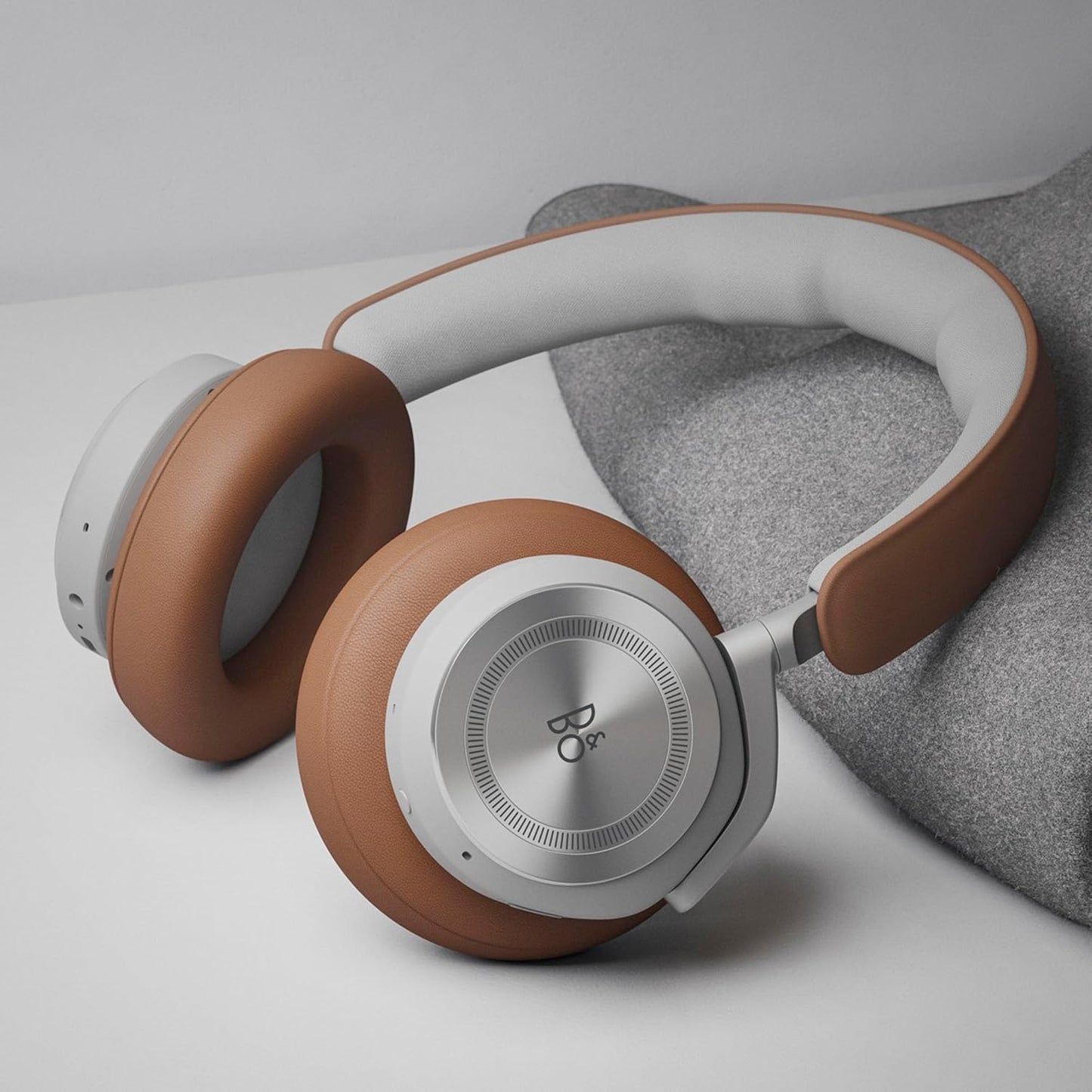 Bang & Olufsen Beoplay HX – Premium Over-Ear Wireless Bluetooth Headphones, Active Noise Cancelling, 40 Hours Battery, 6 Microphones, Headset for Work with Carrying case - Timber